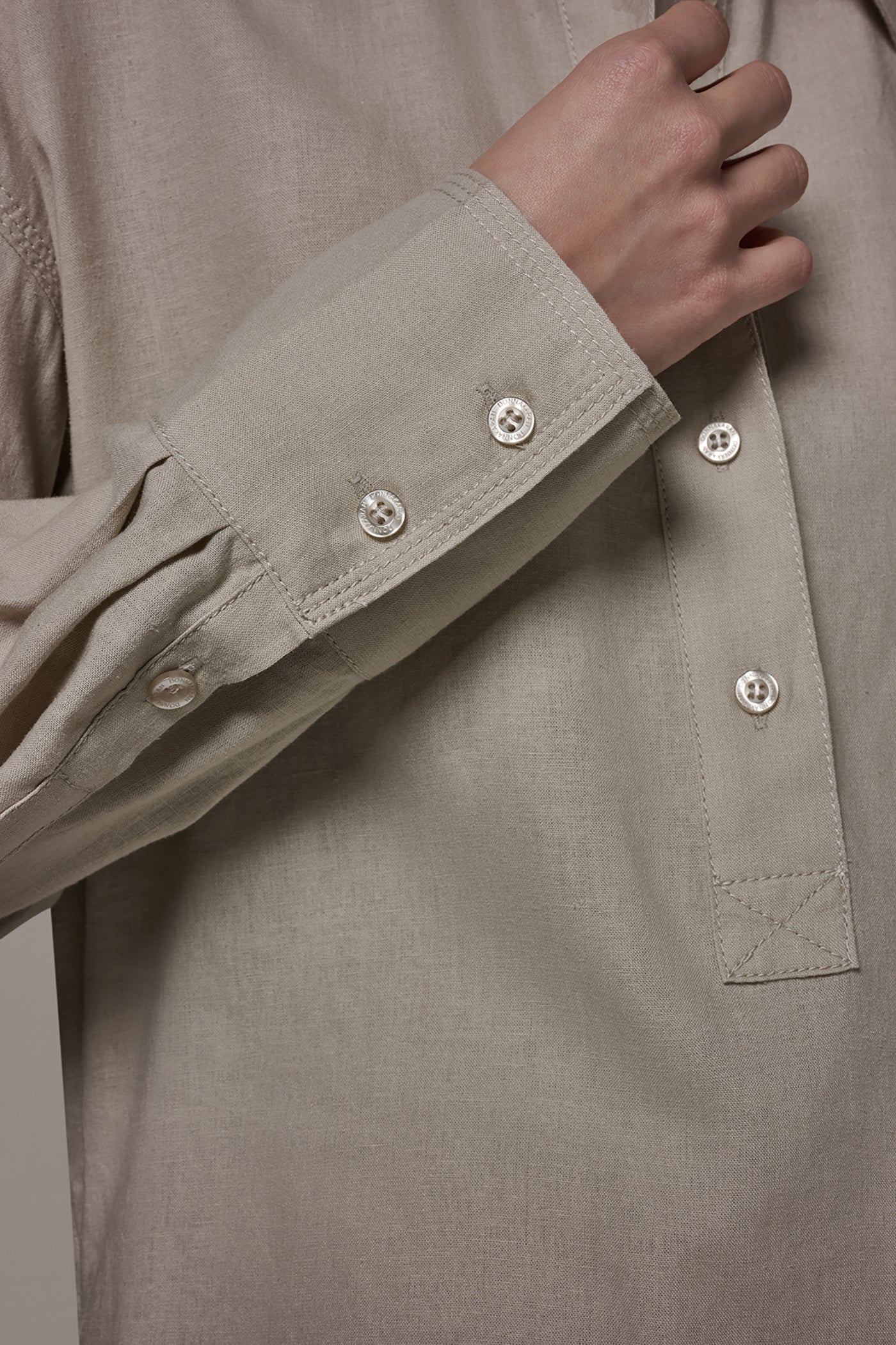 LONG SLEEVE HALF BUTTON BLOUSE