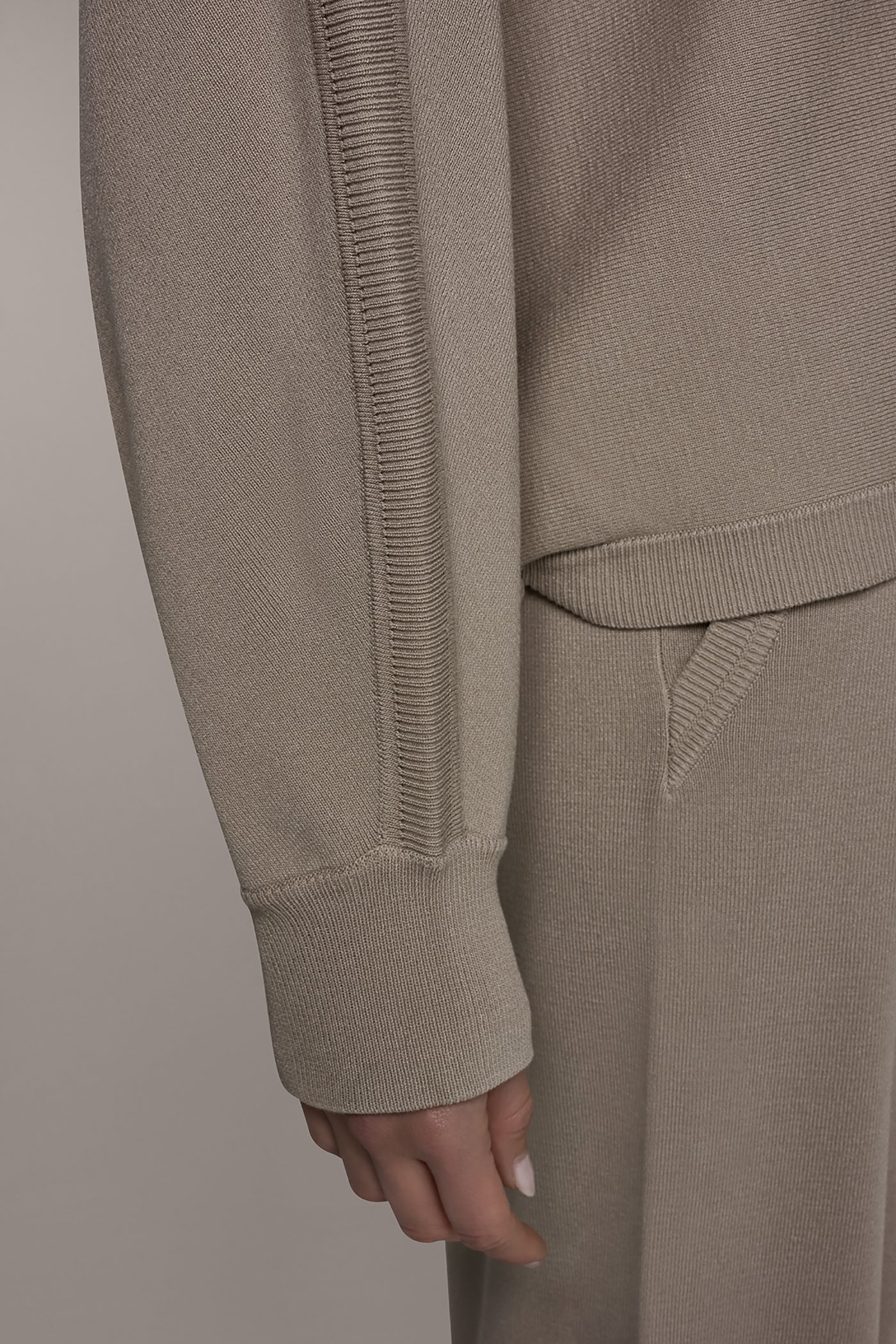 LONG DOLMAN SLEEVE SWEATER